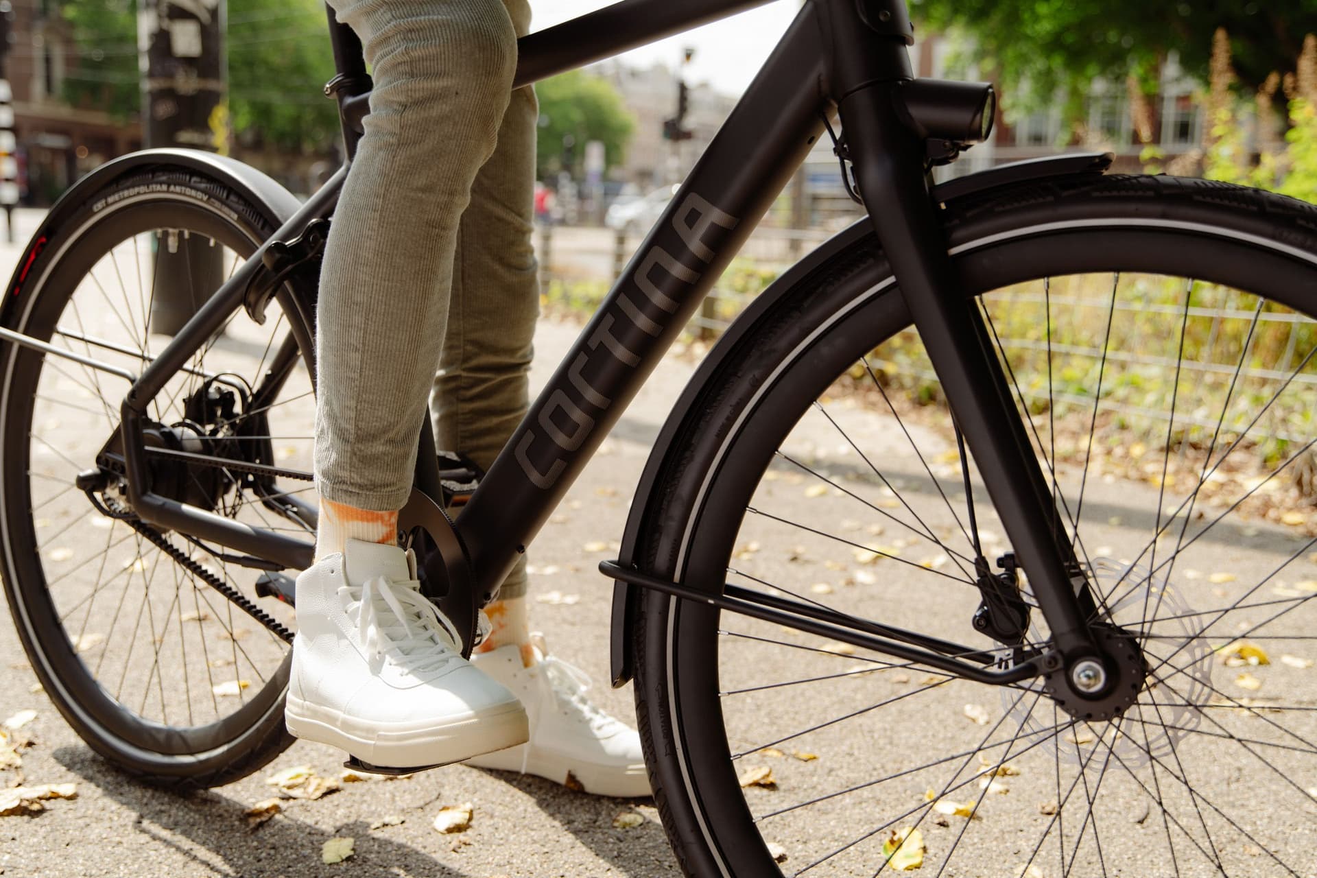 Brake systems on Cortina bikes